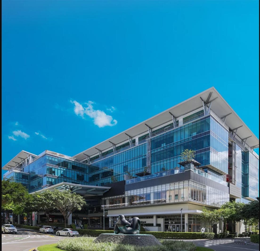 RMI Health's clinic building at Avenida Escazú, Costa Rica